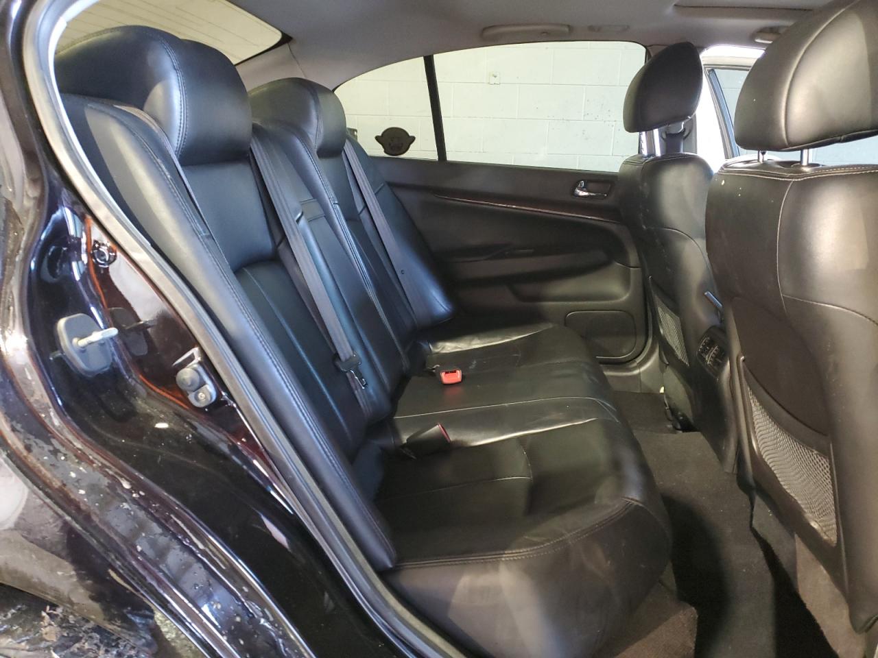 2012 Infiniti G - Image 10