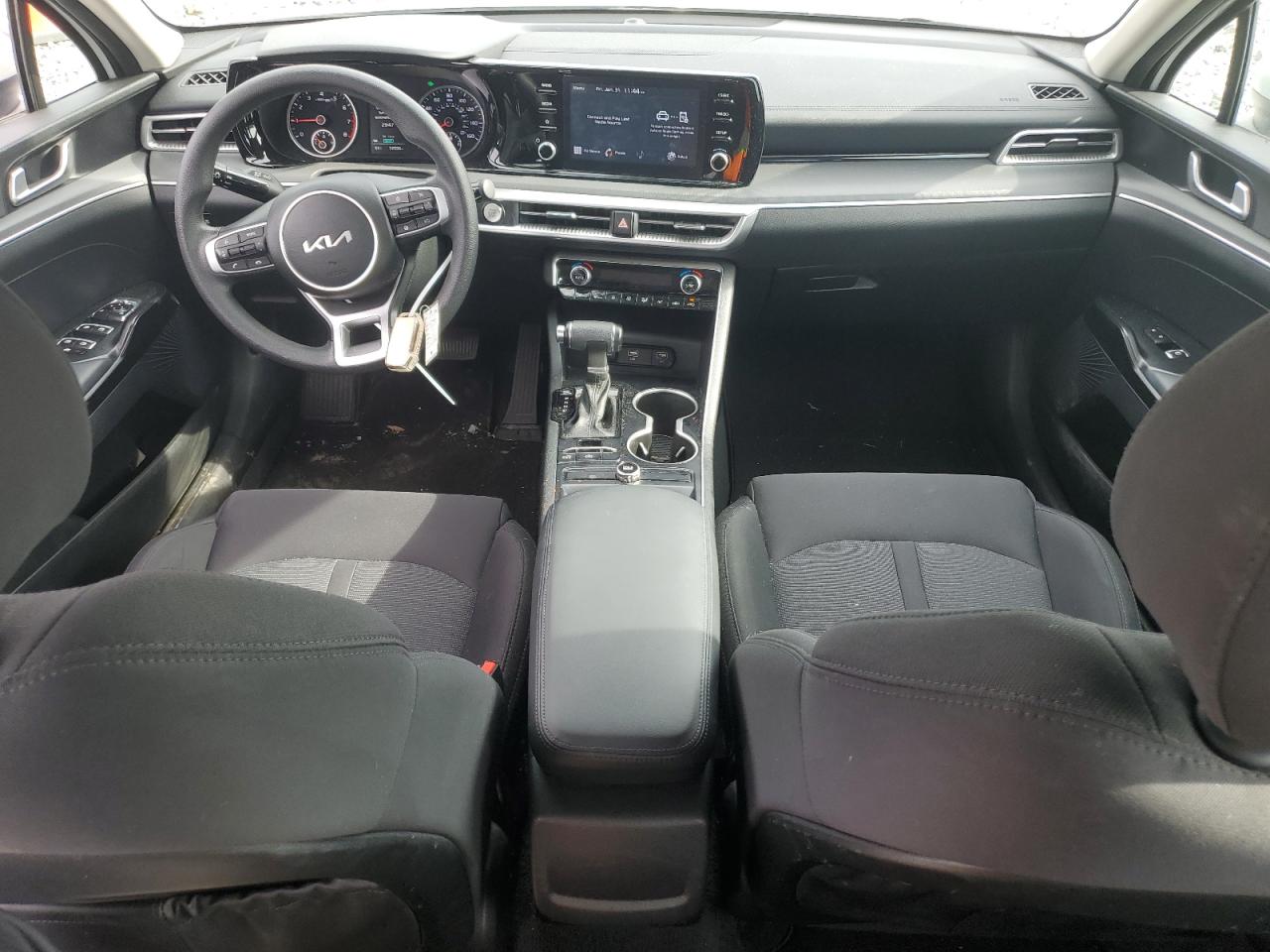 2023 Kia K5 - Image 8