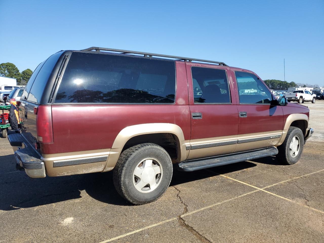 1999 Chevrolet Suburban - Image 3