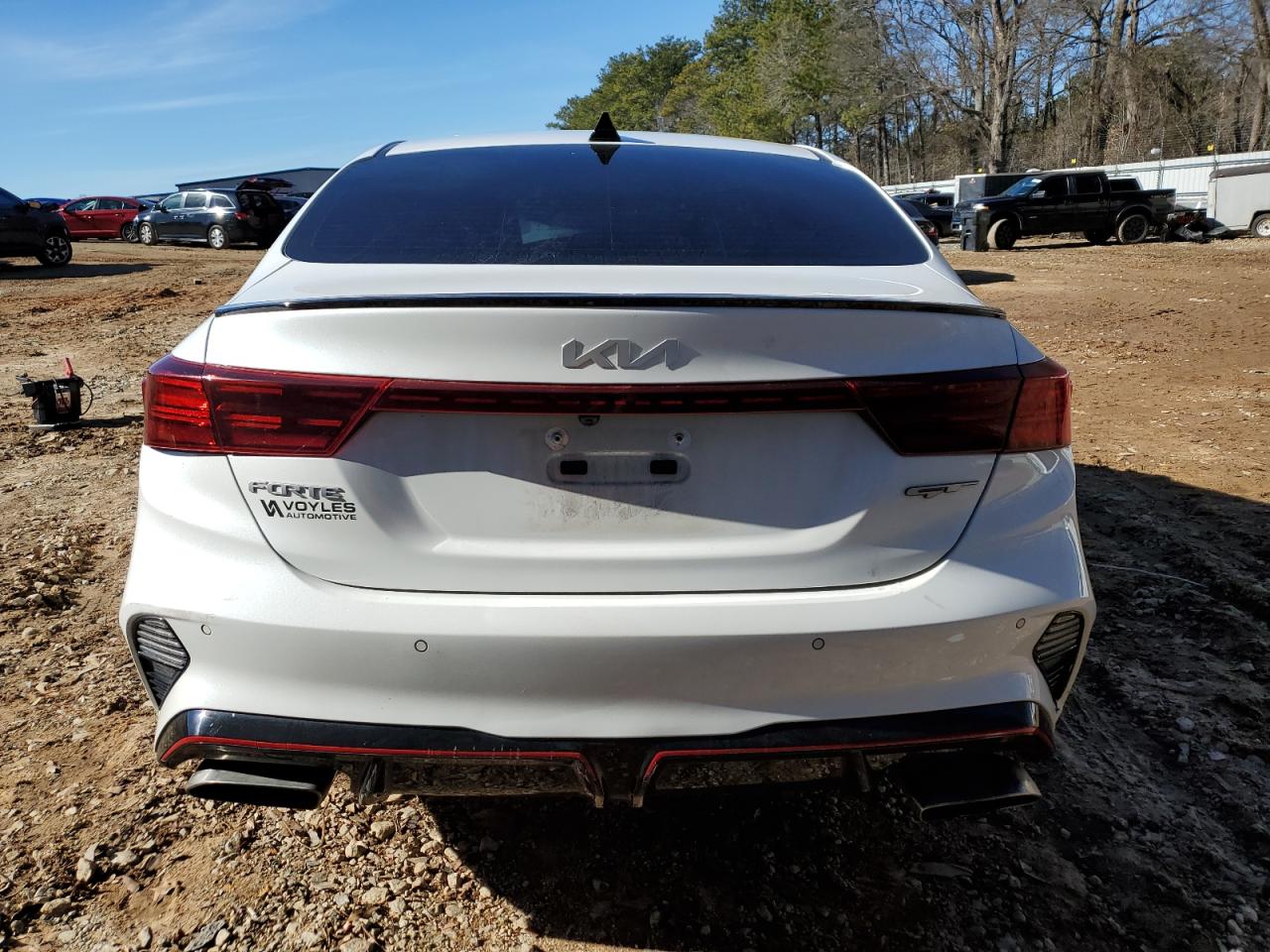 2023 Kia Forte - Image 6