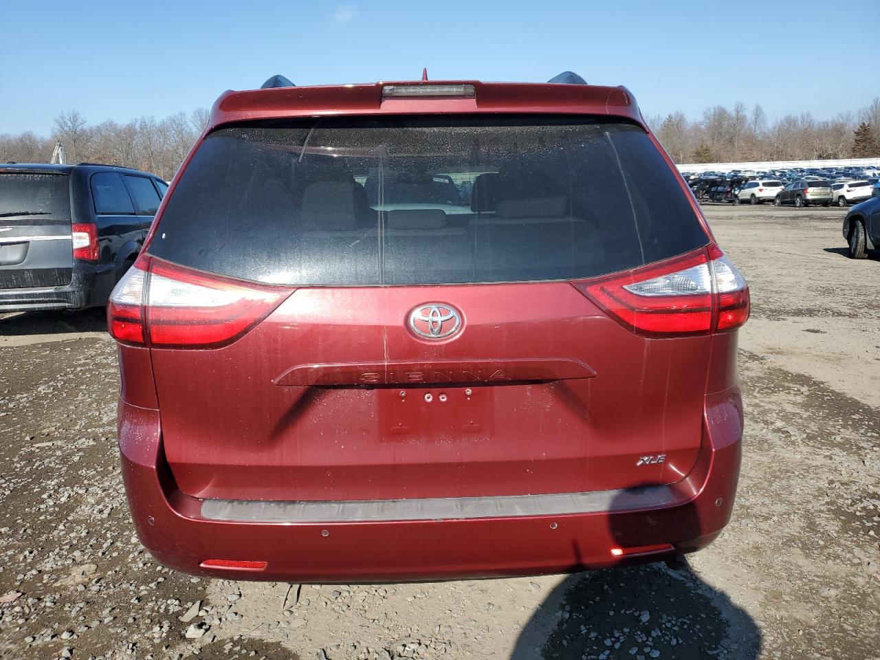 2018 Toyota Sienna - Image 6