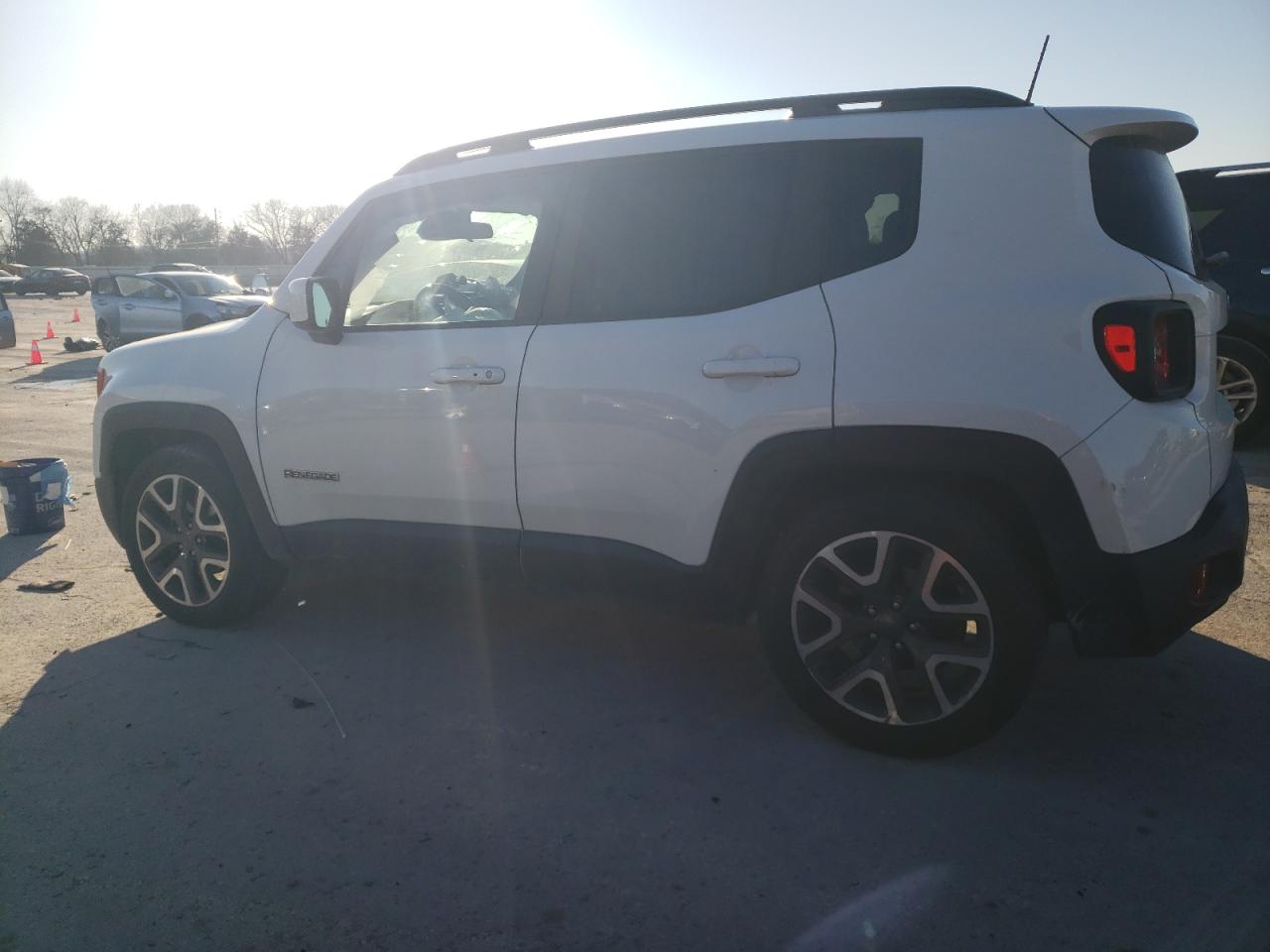 2018 Jeep Renegade - Image 2