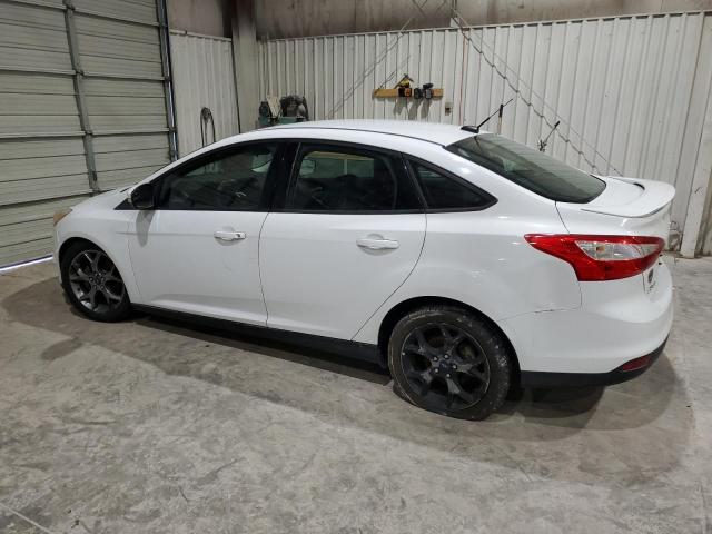 Sedans FORD FOCUS 2014 White
