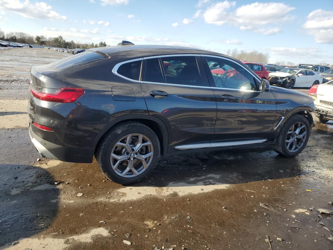 2024 BMW X4 - Image 3