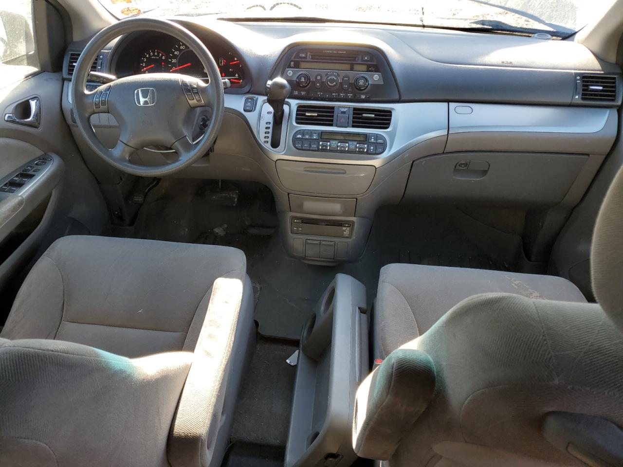 2010 Honda Odyssey - Image 8