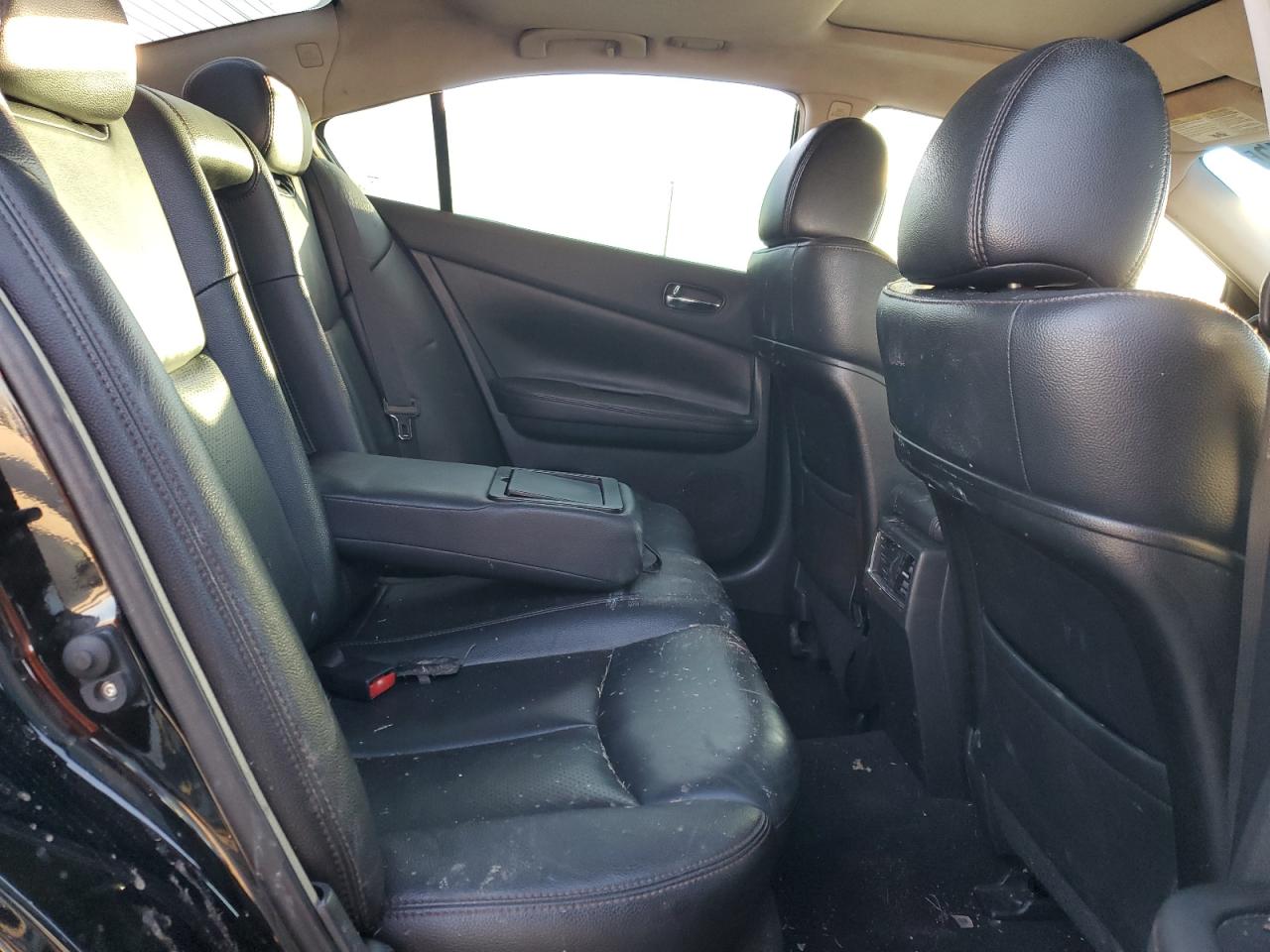 2010 Nissan Maxima - Image 10
