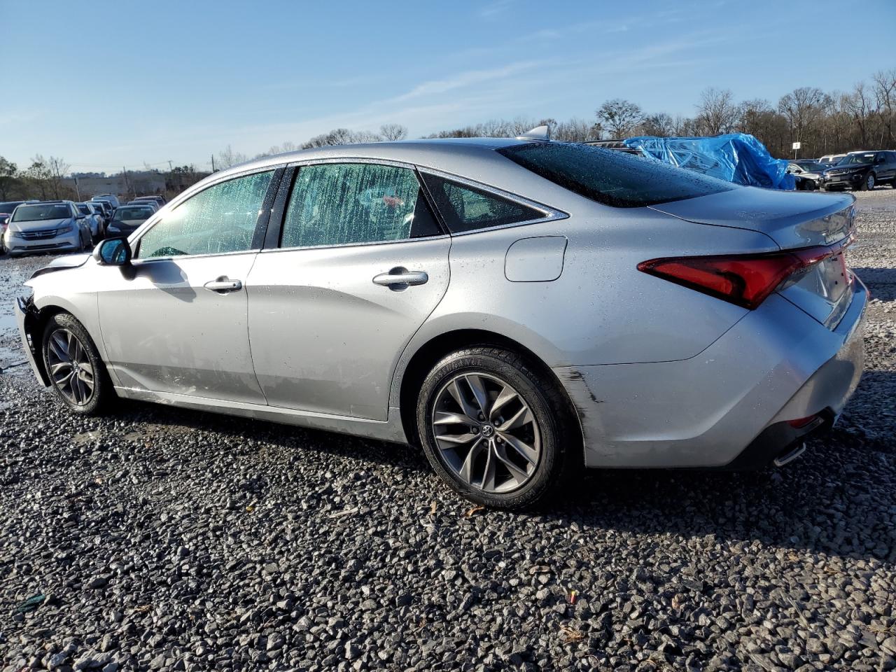 2019 Toyota Avalon - Image 2