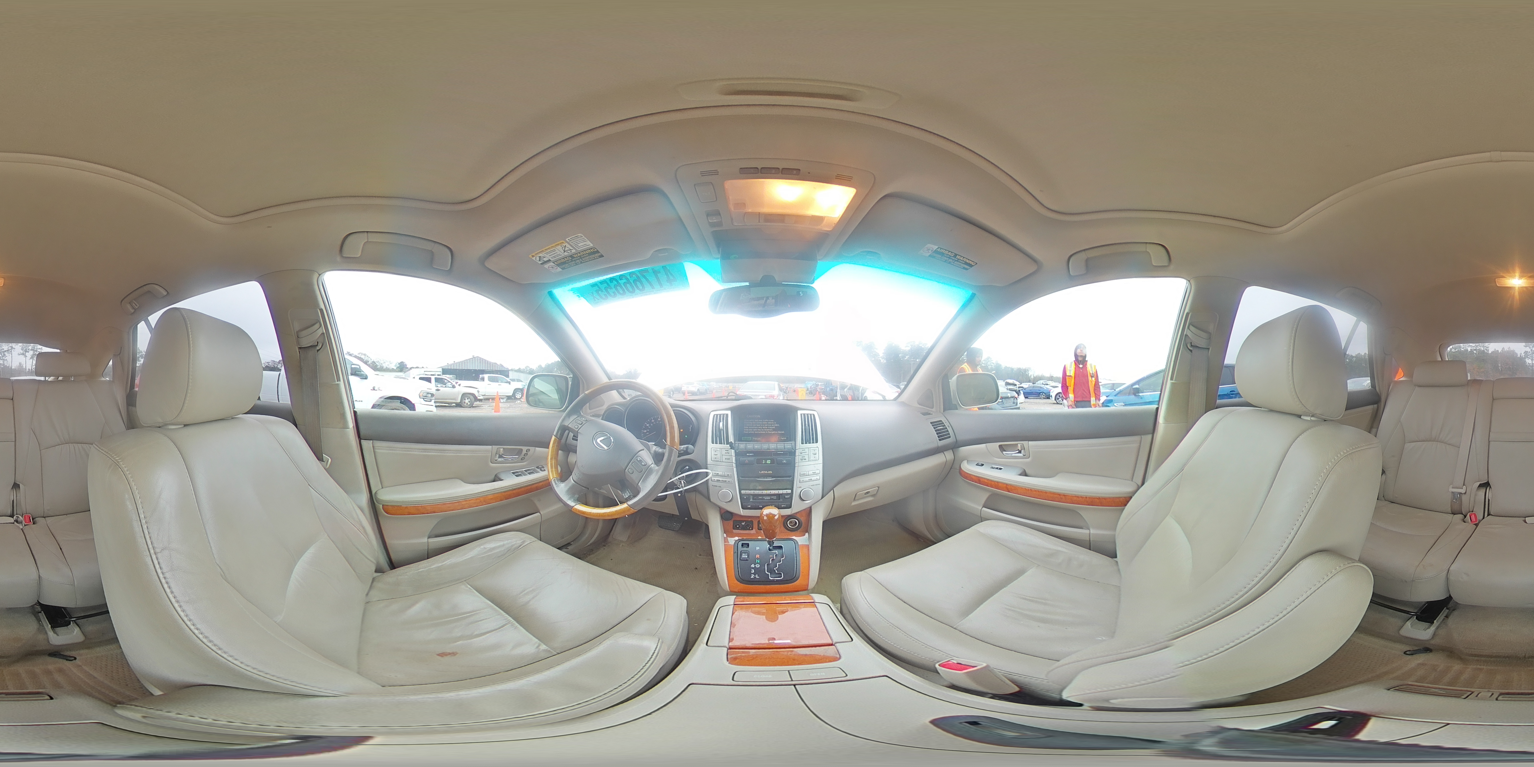 2005 Lexus RX - Image 14