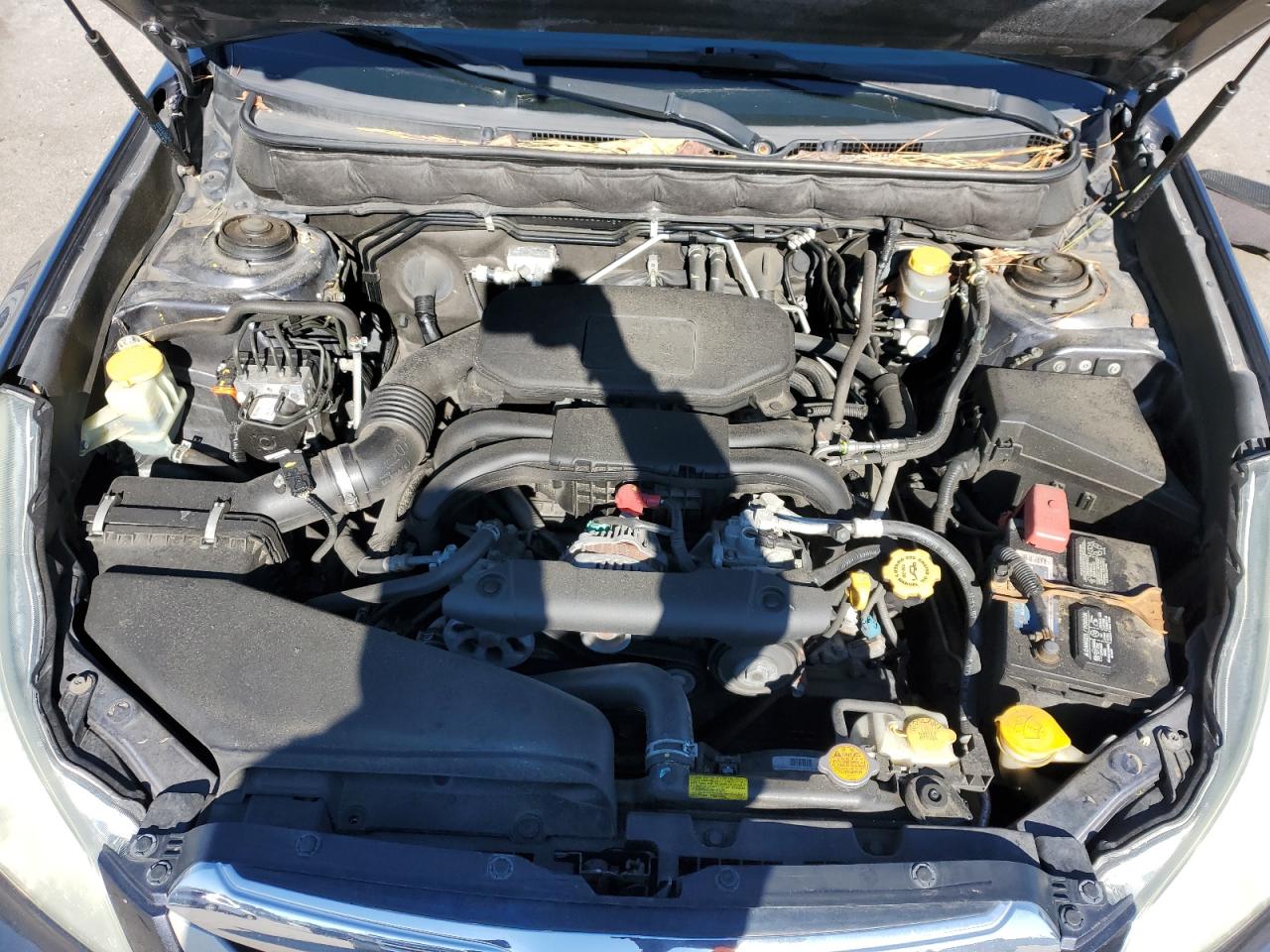 2010 Subaru Outback - Image 11