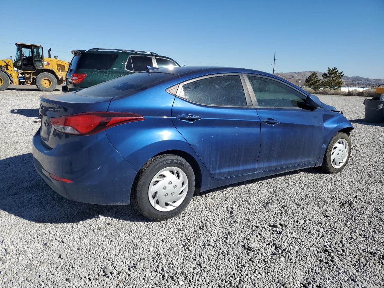 2016 Hyundai Elantra - Image 3
