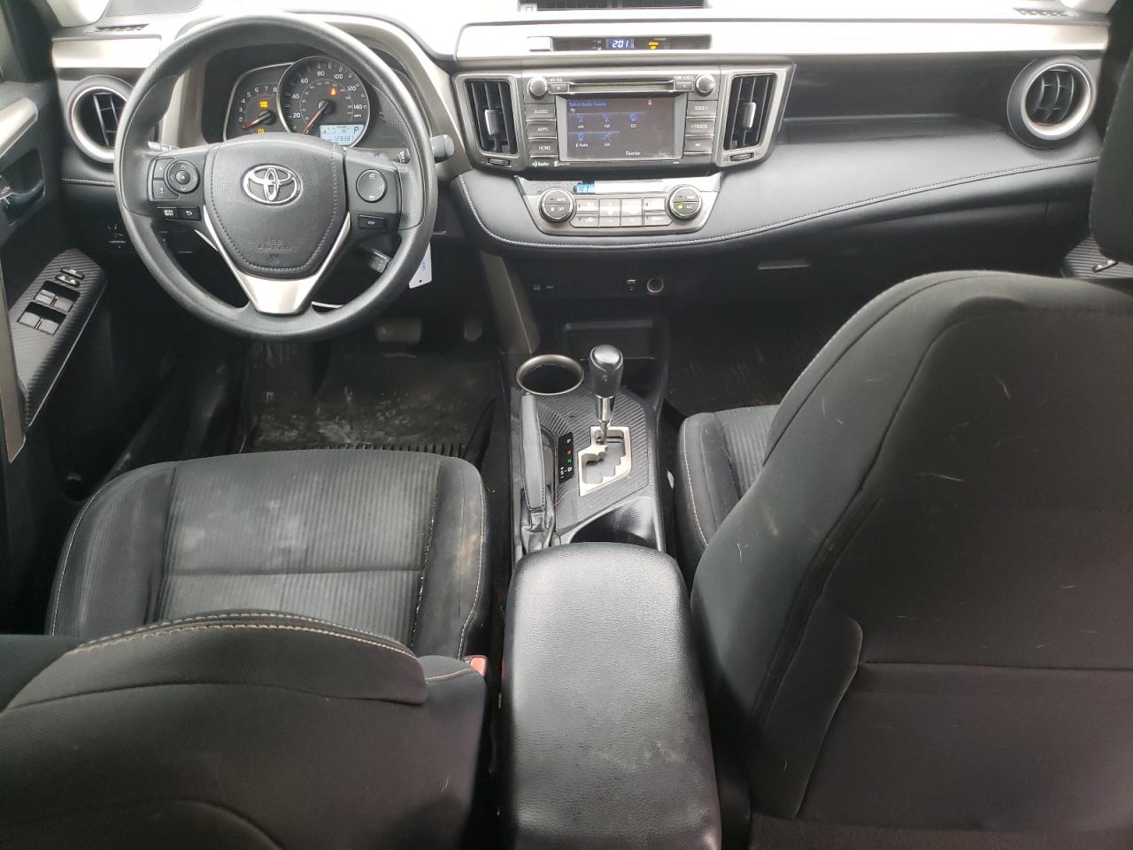 2015 Toyota RAV 4 - Image 8