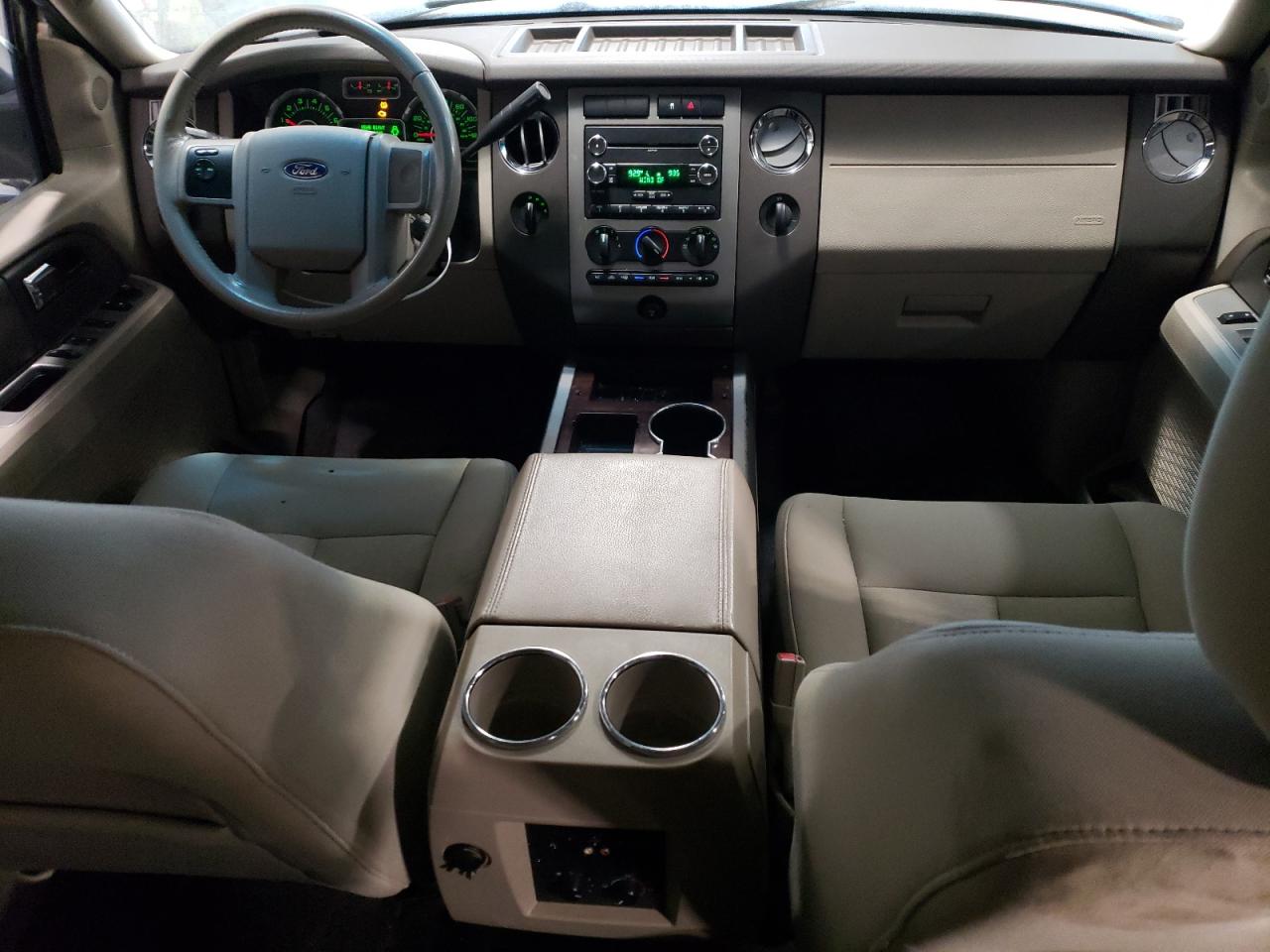 2009 Ford Expedition - Image 8