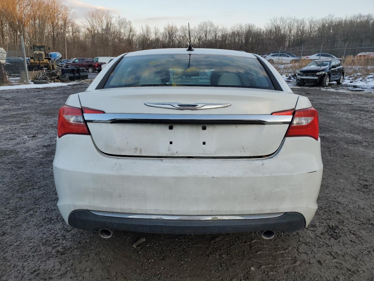 2012 Chrysler 200 - Image 6