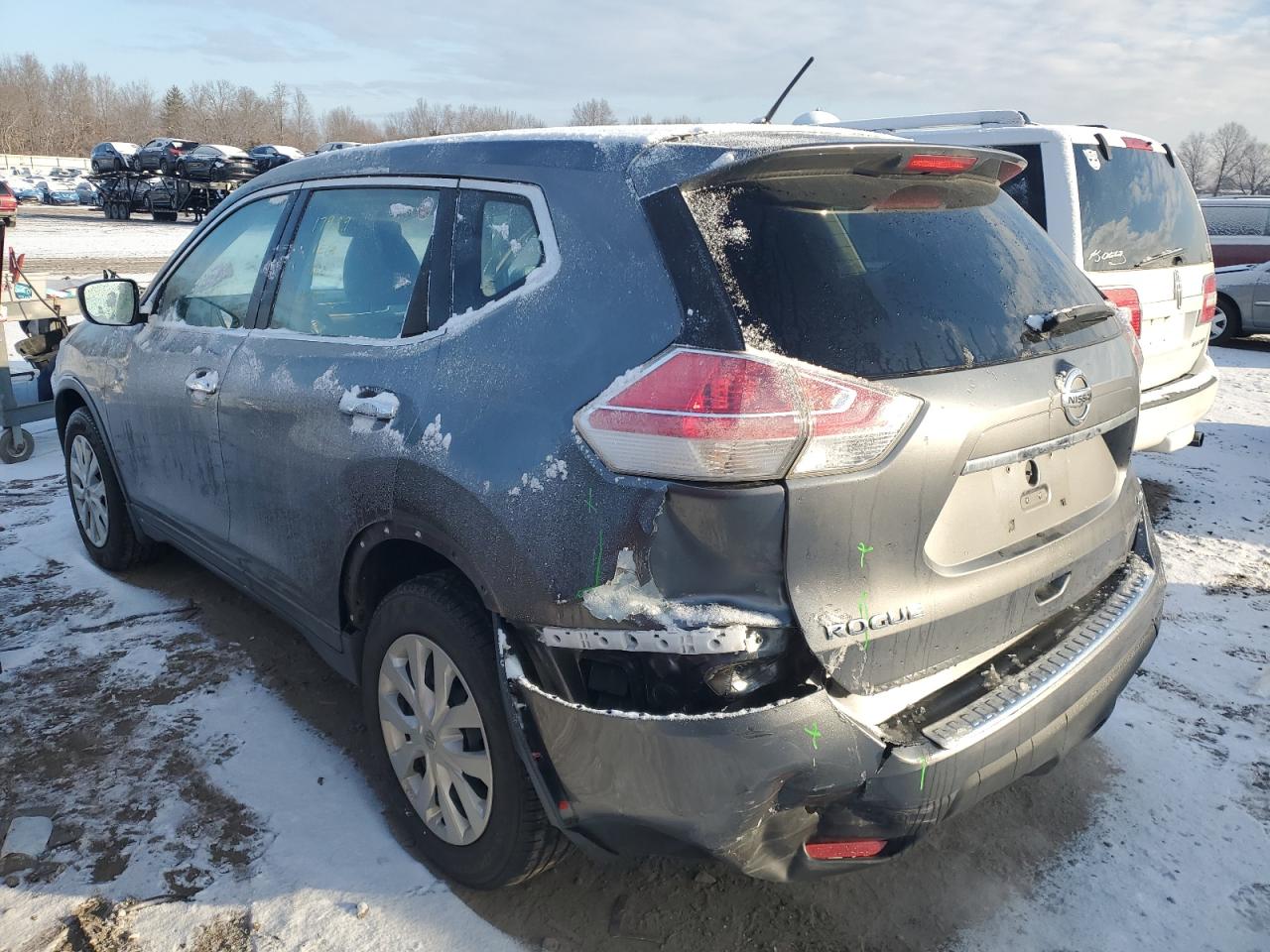 2015 Nissan Rogue - Image 2