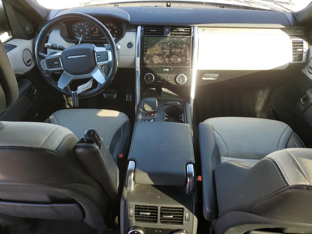 2022 Land Rover Discovery - Image 8