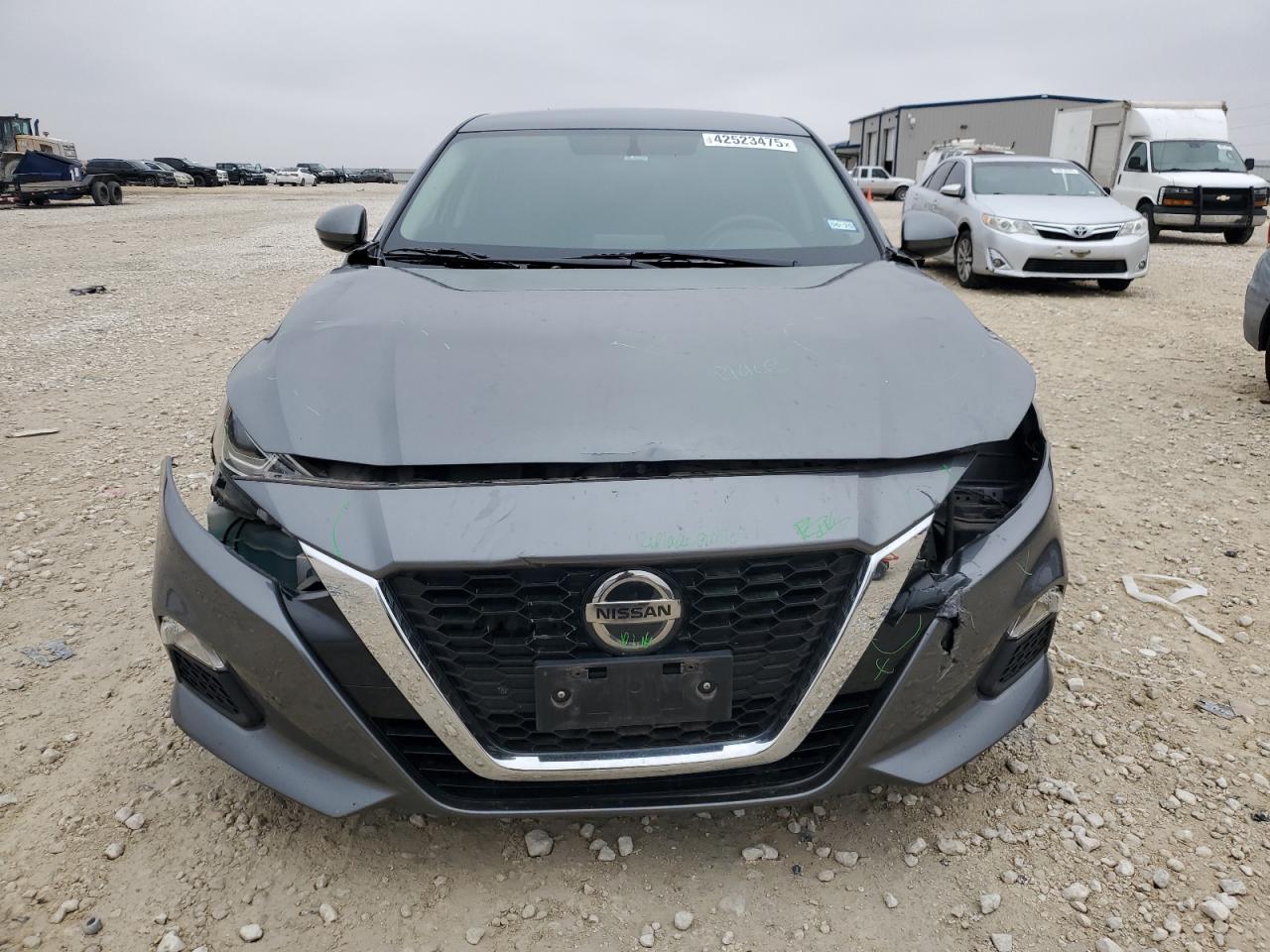 2019 Nissan Altima - Image 5