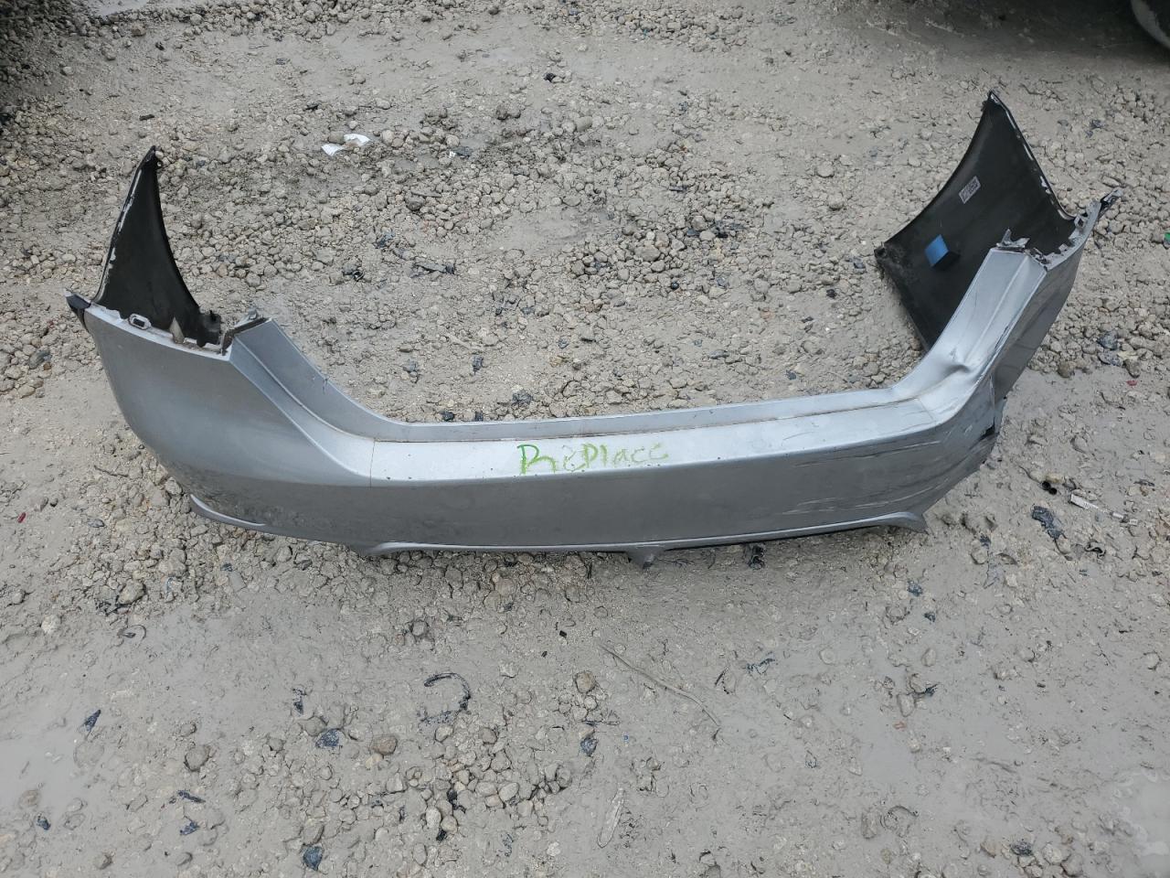 2020 Toyota Camry - Image 12