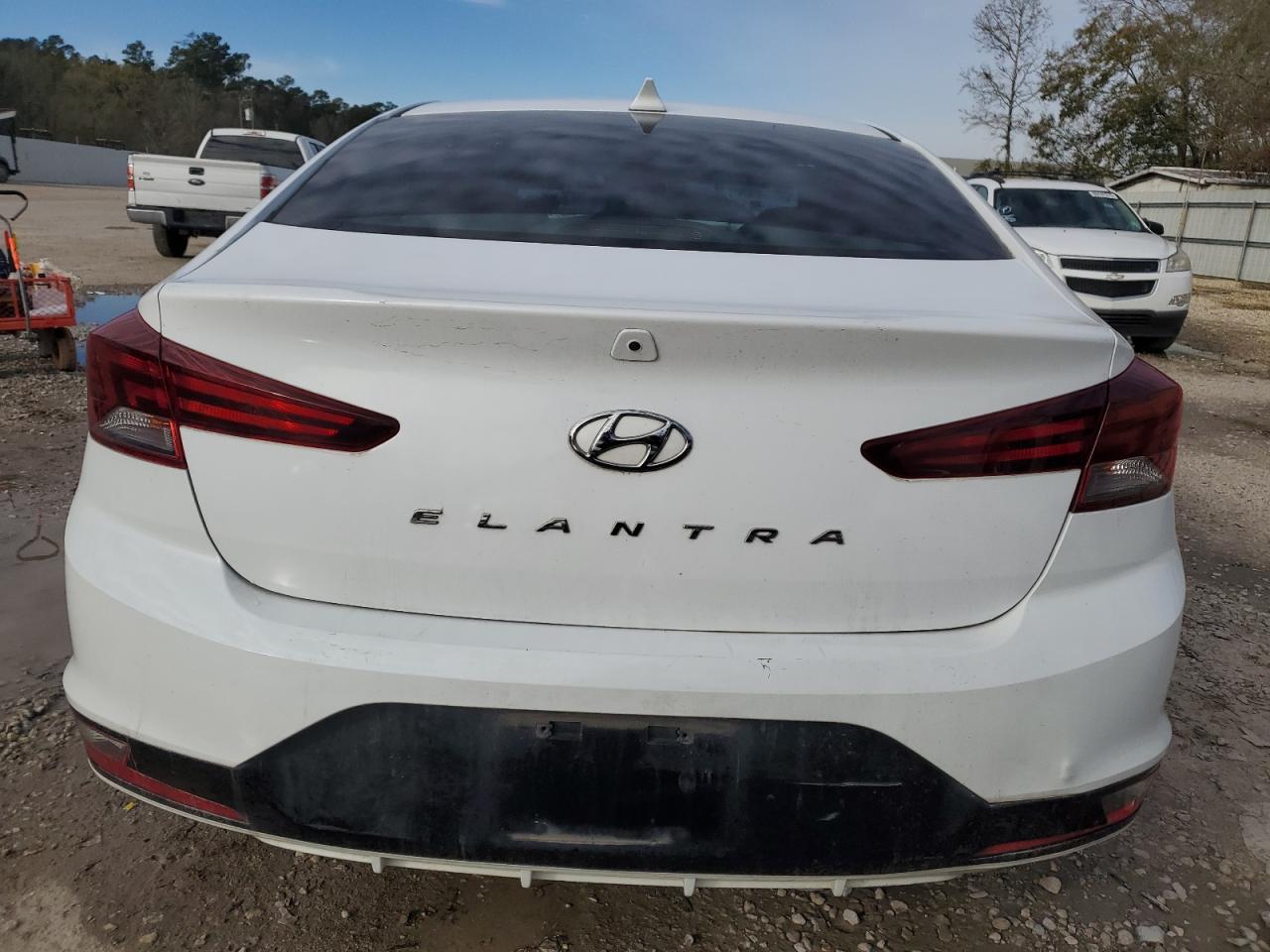 2019 Hyundai Elantra - Image 6