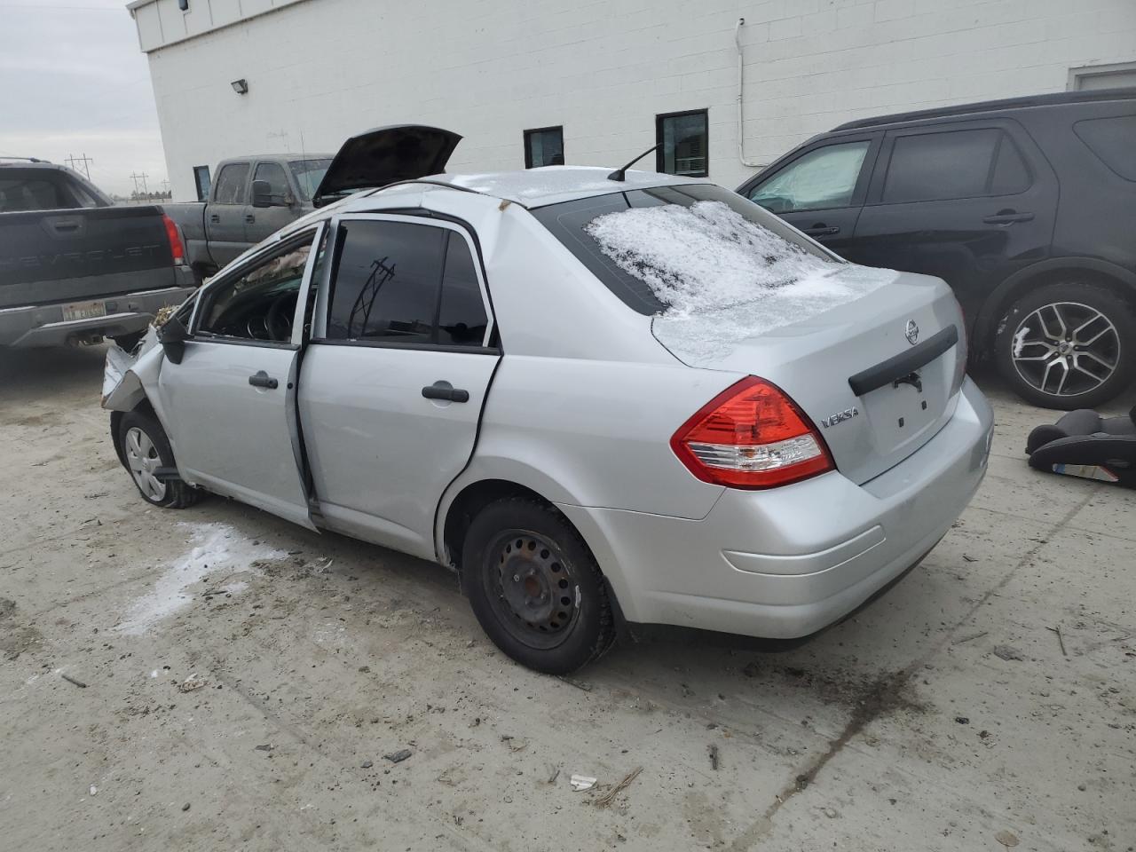 2011 Nissan Versa - Image 2