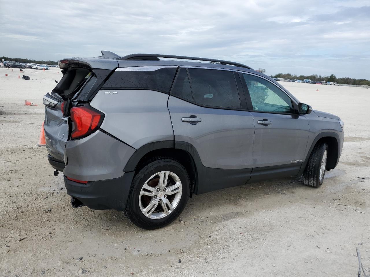 2018 GMC Terrain - Image 3