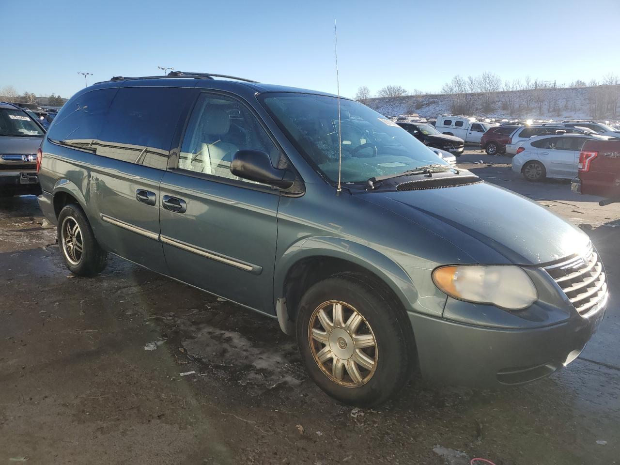 2007 Chrysler Town & Country - Image 4