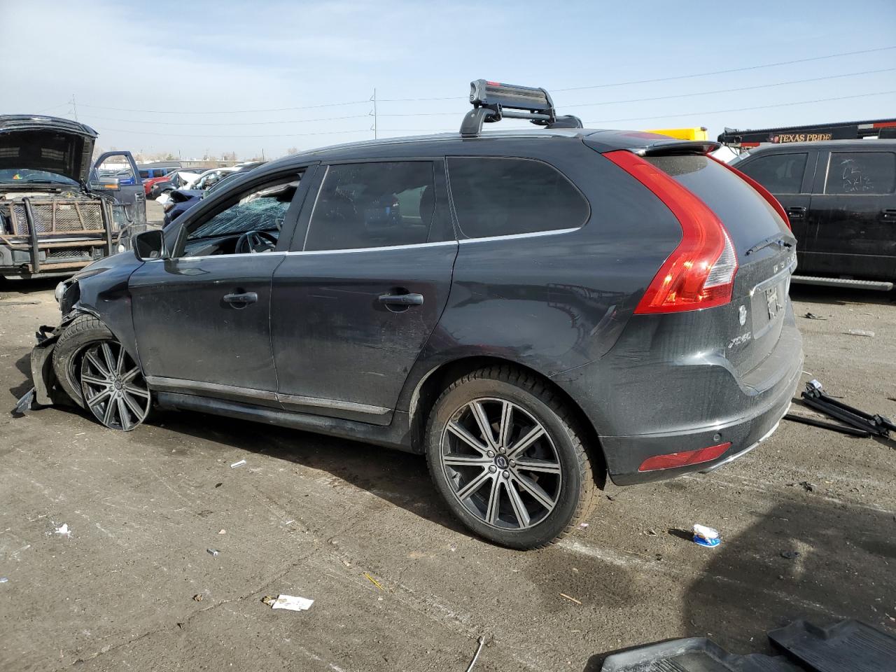 2016 Volvo XC60 - Image 2