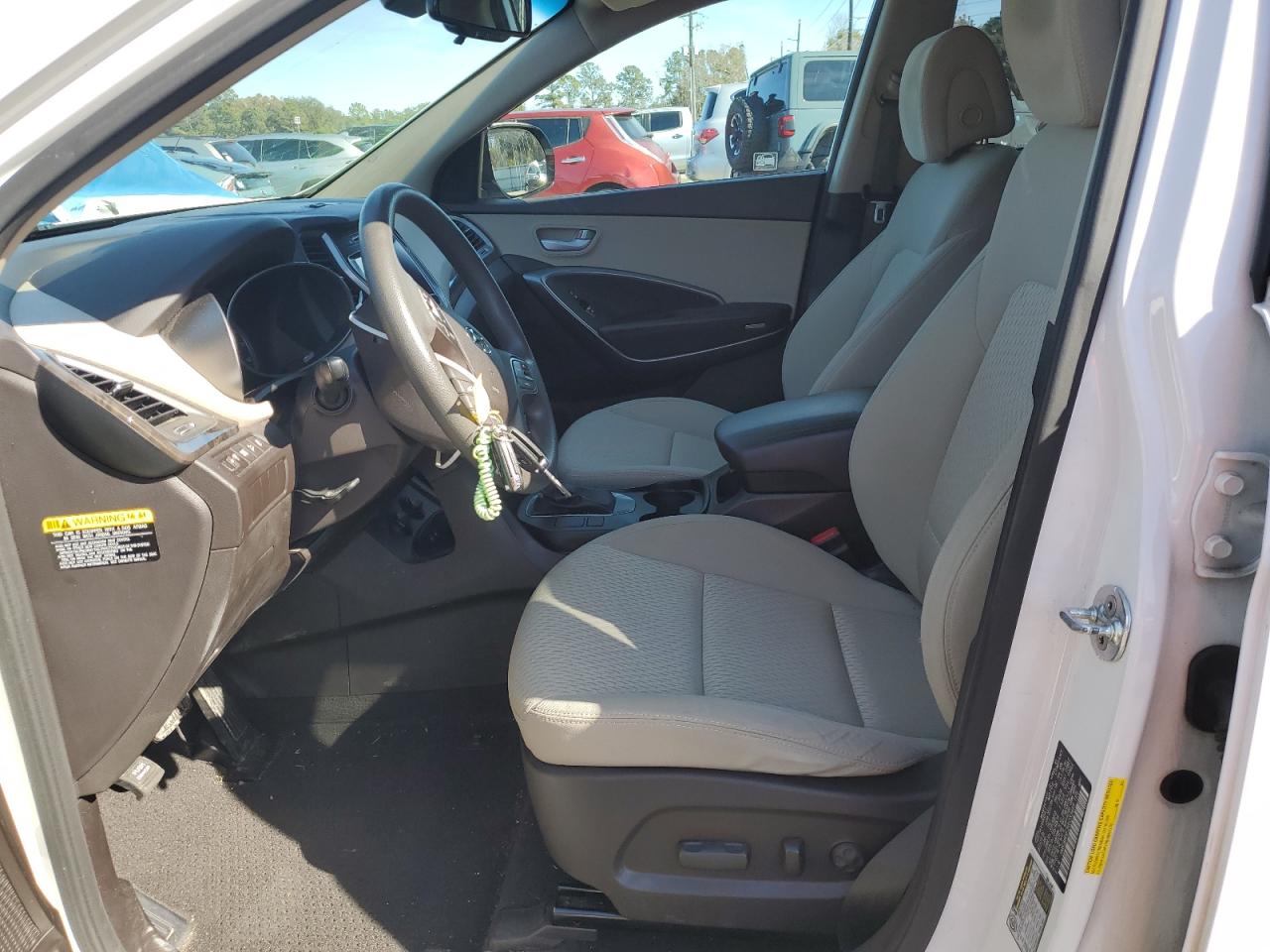 2017 Hyundai Santa Fe - Image 7