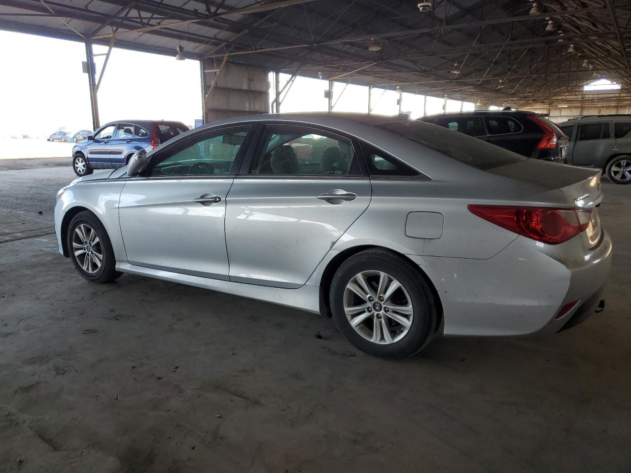 2014 Hyundai Sonata - Image 2