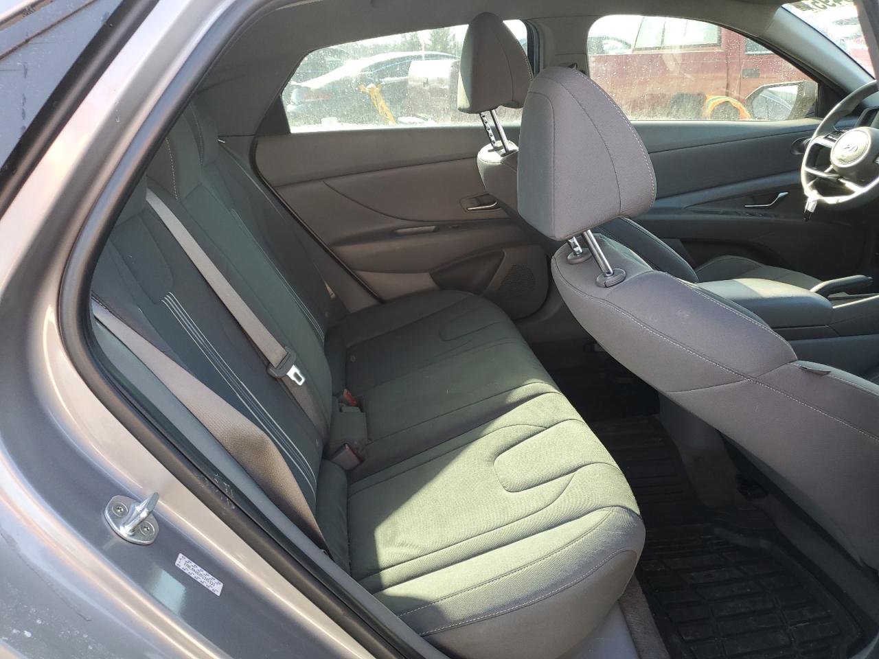 2023 Hyundai Elantra - Image 10