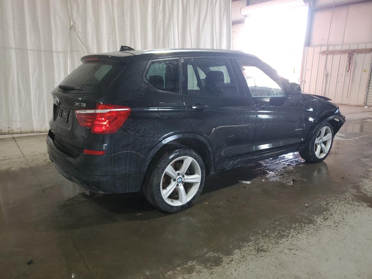 VIN 5UXWX9C3XH0W77275 2017 BMW X3 no.3