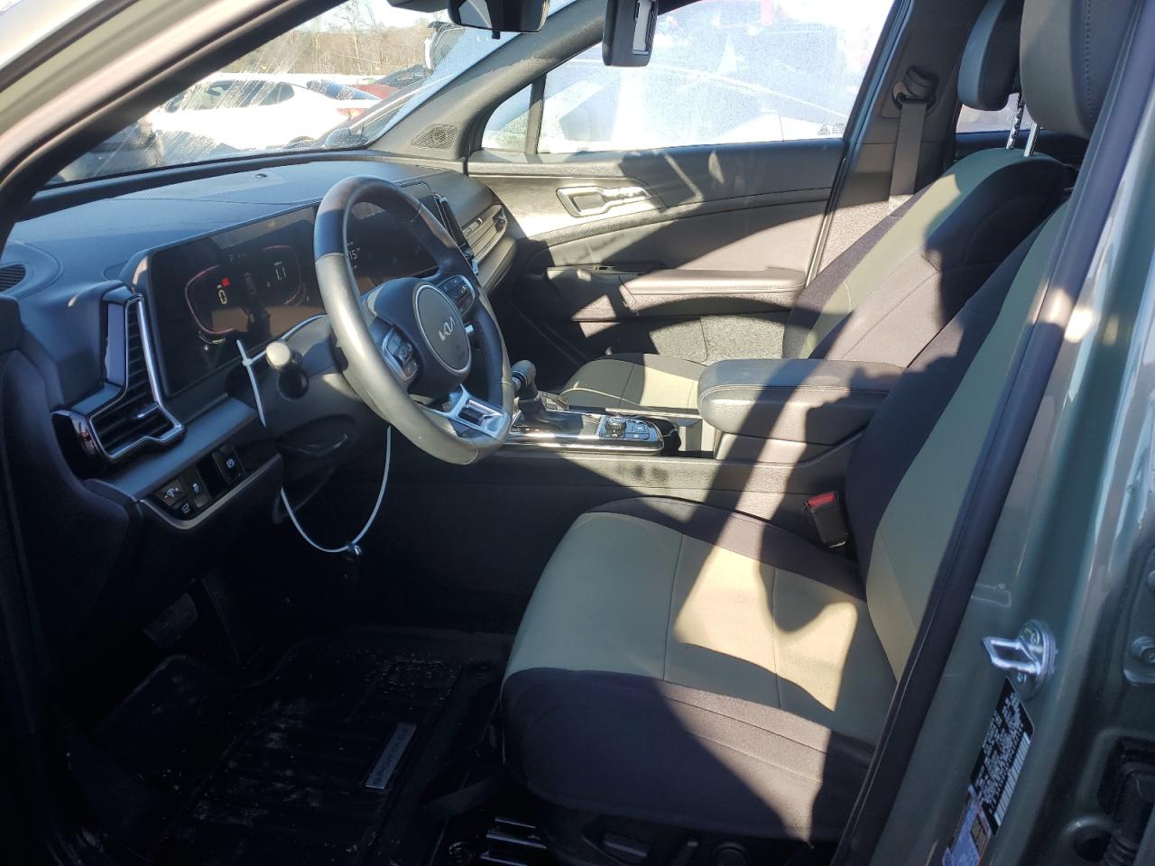 2023 Kia Sportage - Image 7