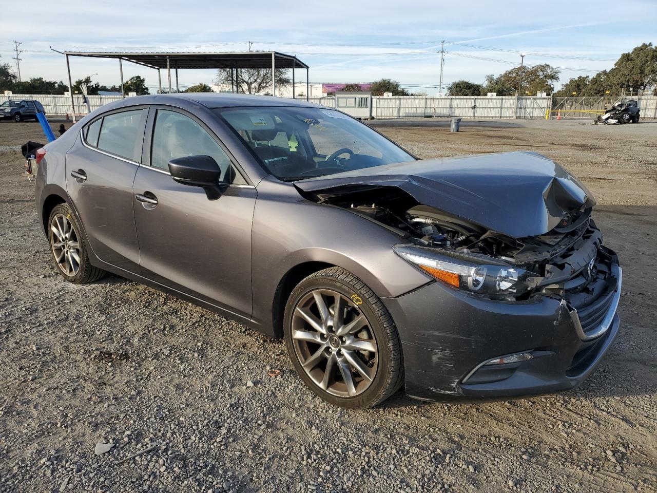 2018 Mazda 3 - Image 4