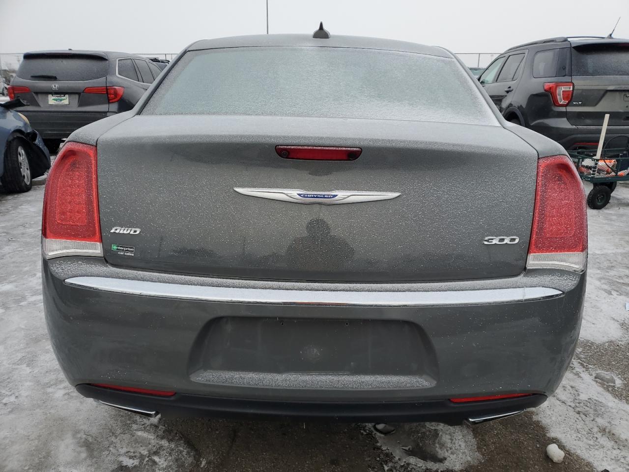 2018 Chrysler 300 Limited VIN: 2C3CCAKG0JH240946 Lot: 89614985