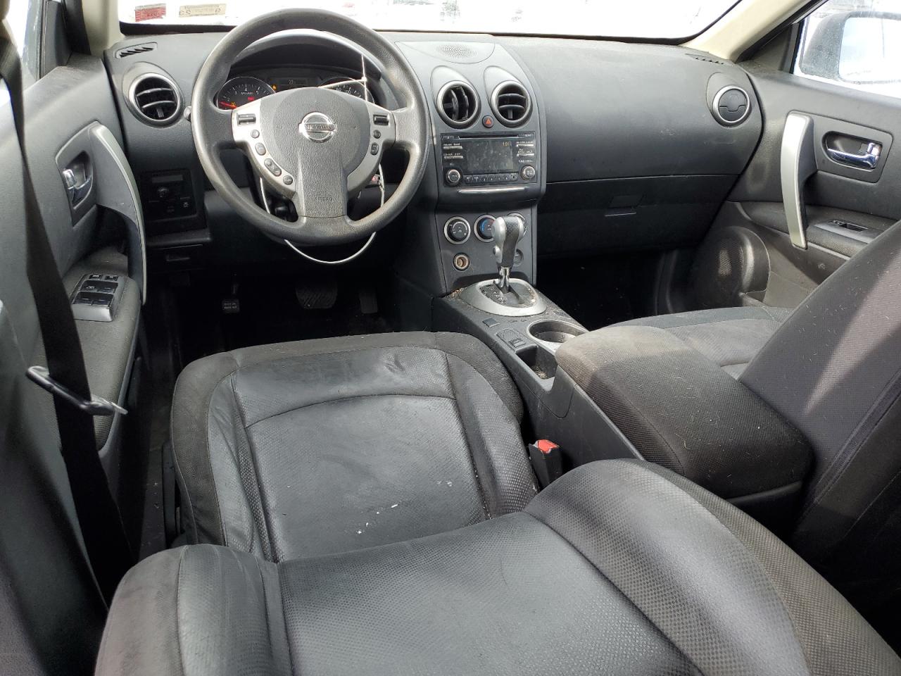2015 Nissan Rogue - Image 8