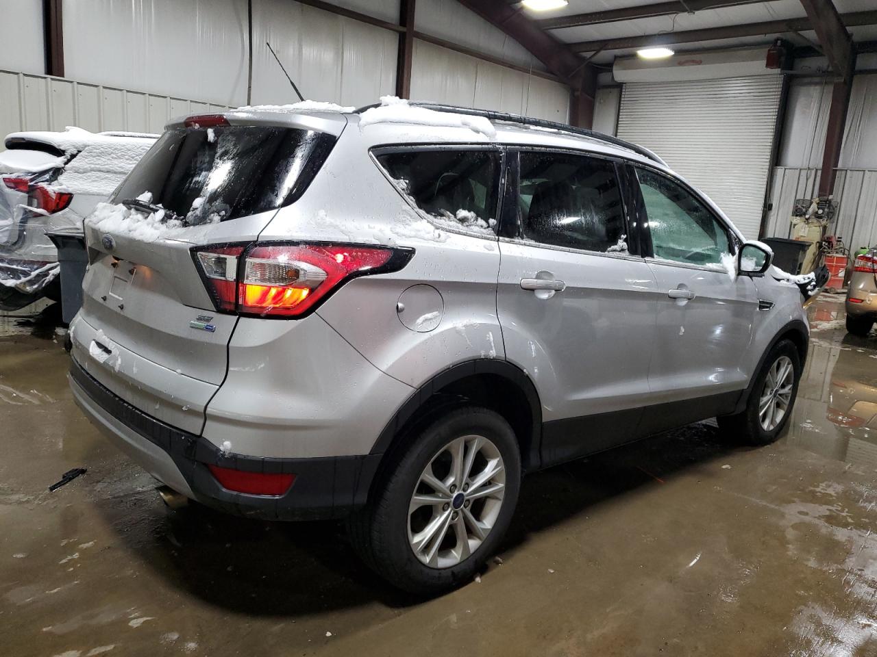 VIN 1FMCU9GD2HUB55938 2017 FORD ESCAPE no.3