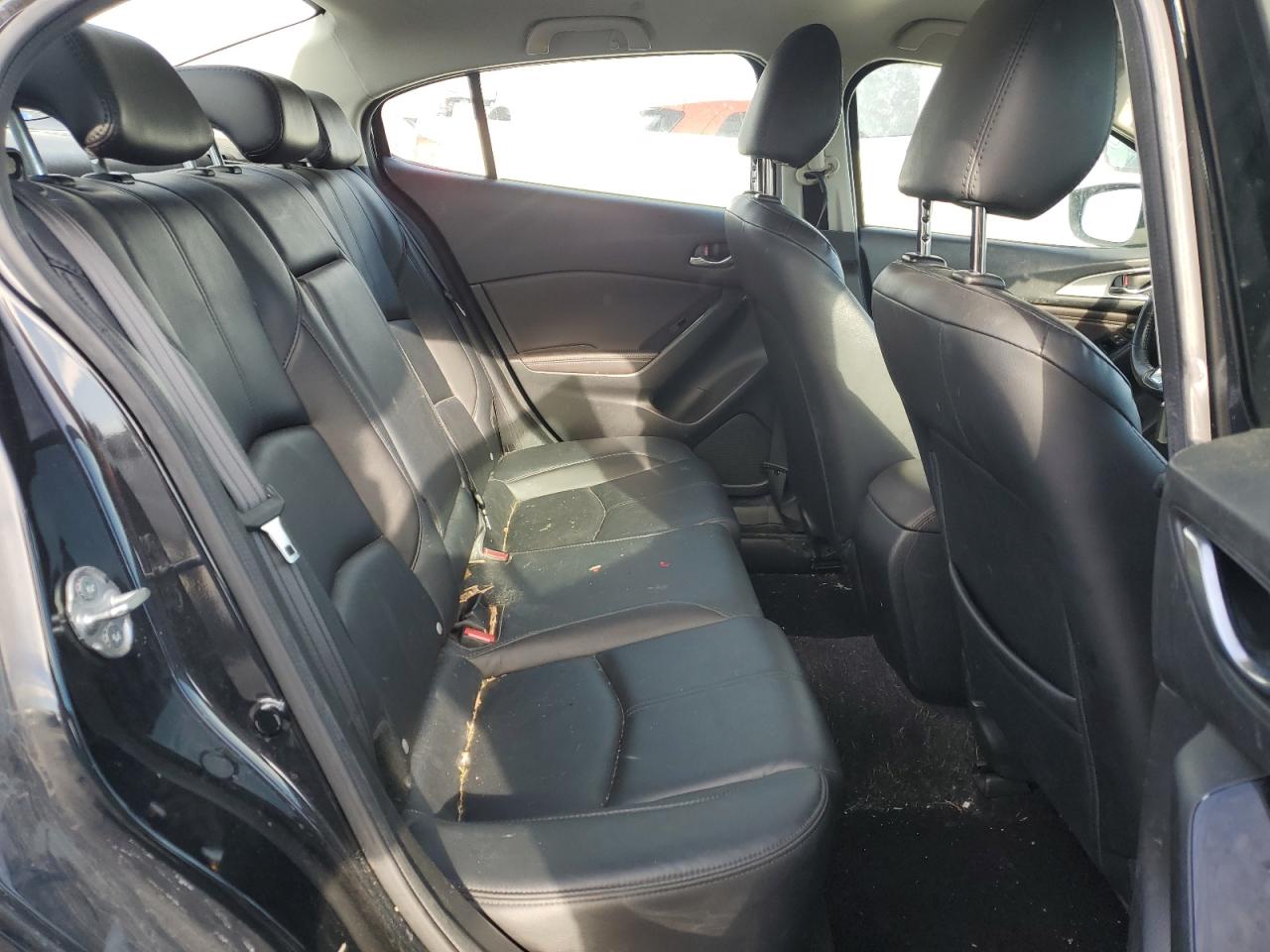 2017 Mazda 3 - Image 10