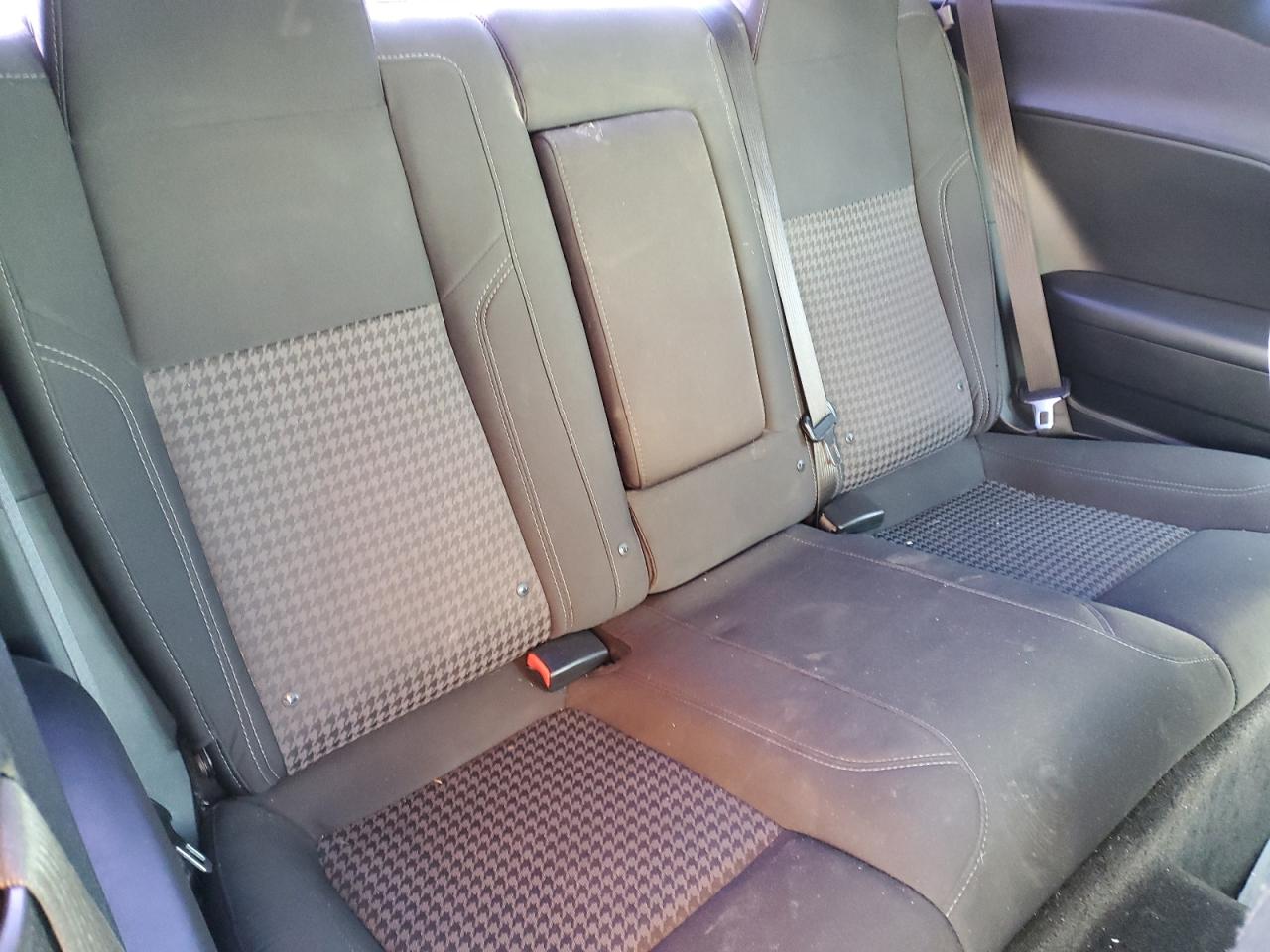 2015 Dodge Challenger - Image 10