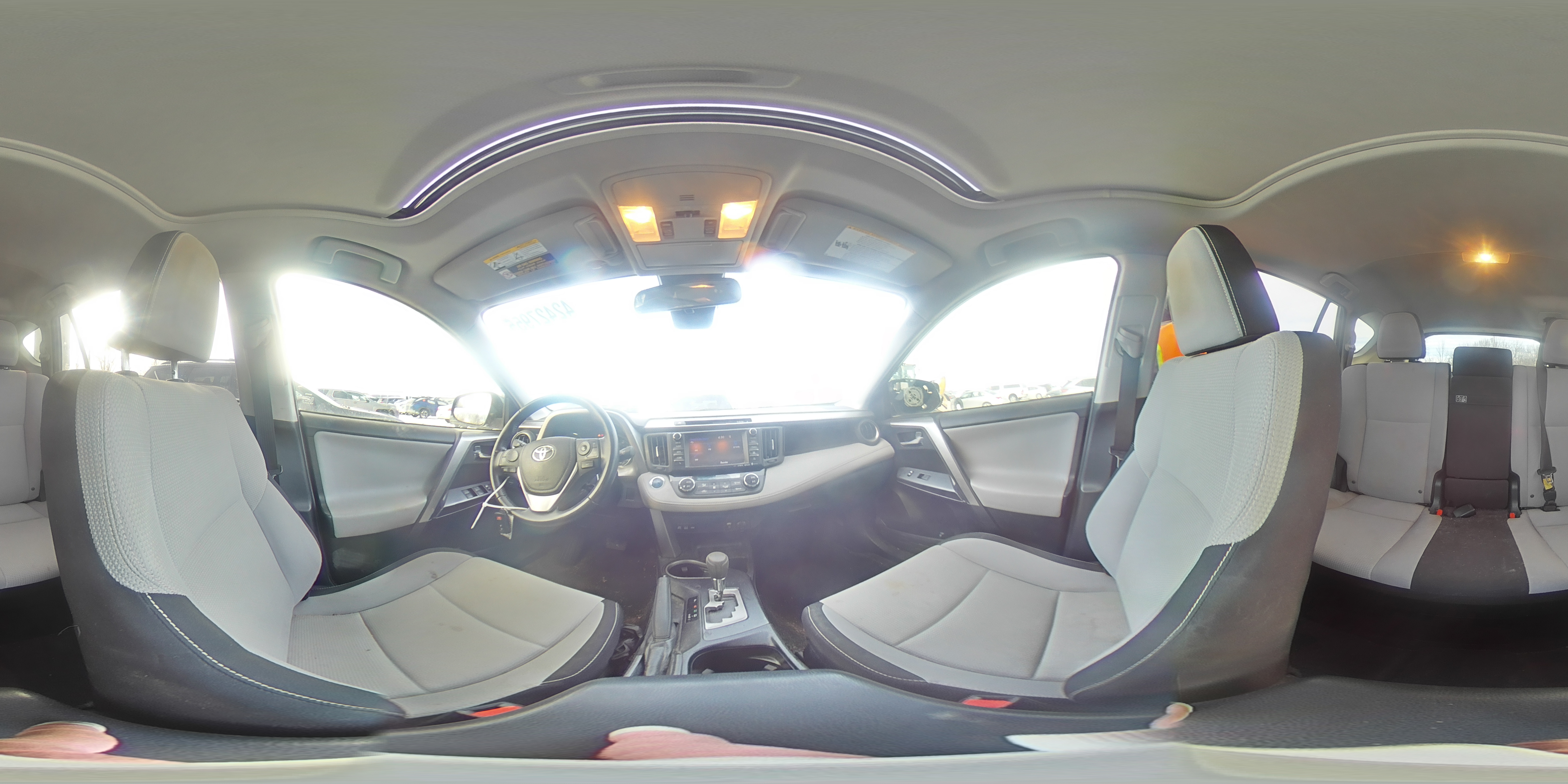 2017 Toyota RAV 4 - Image 13