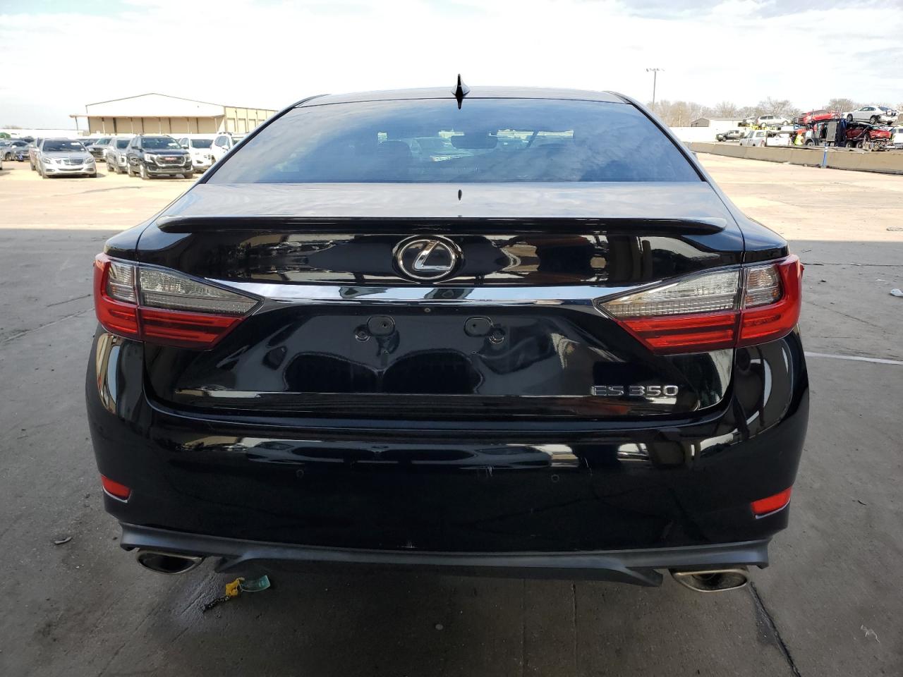 2018 Lexus ES - Image 6