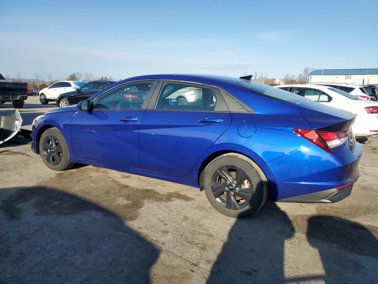 2023 Hyundai Elantra - Image 2