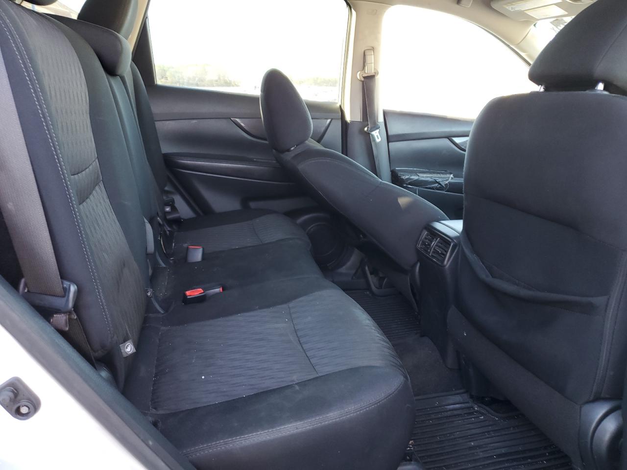 2019 Nissan Rogue - Image 11