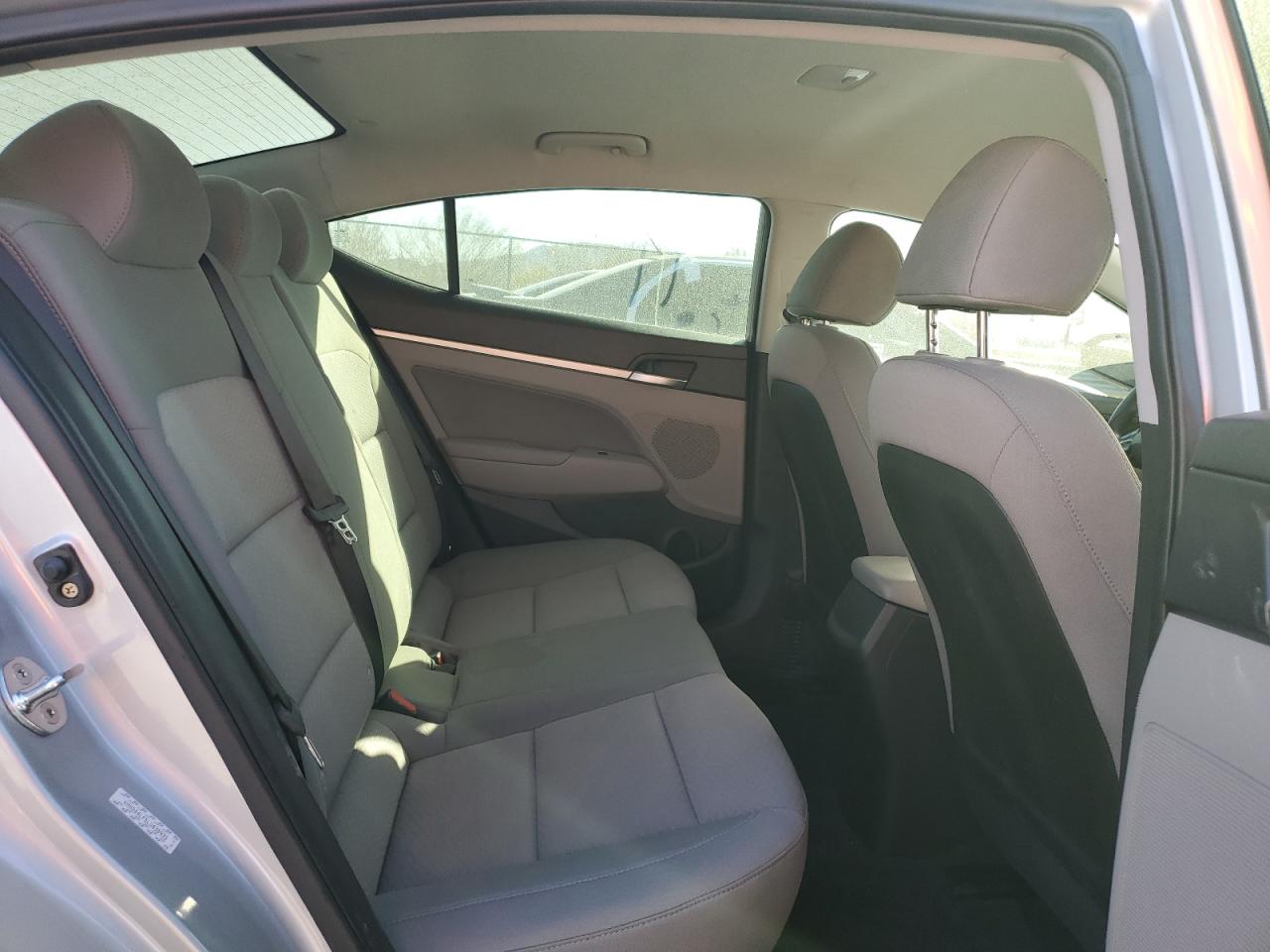 2020 Hyundai Elantra - Image 10