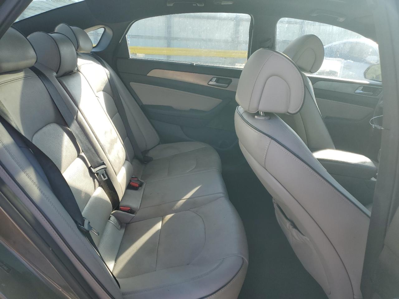 2015 Hyundai Sonata - Image 10