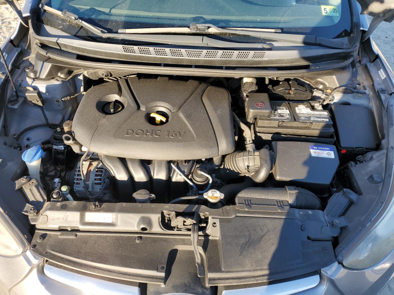 2015 Hyundai Elantra - Image 12