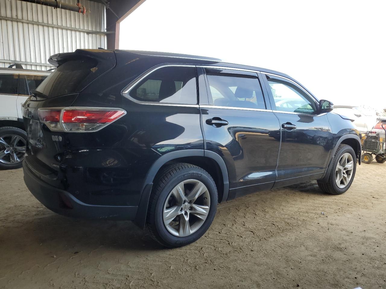 2015 Toyota Highlander - Image 3