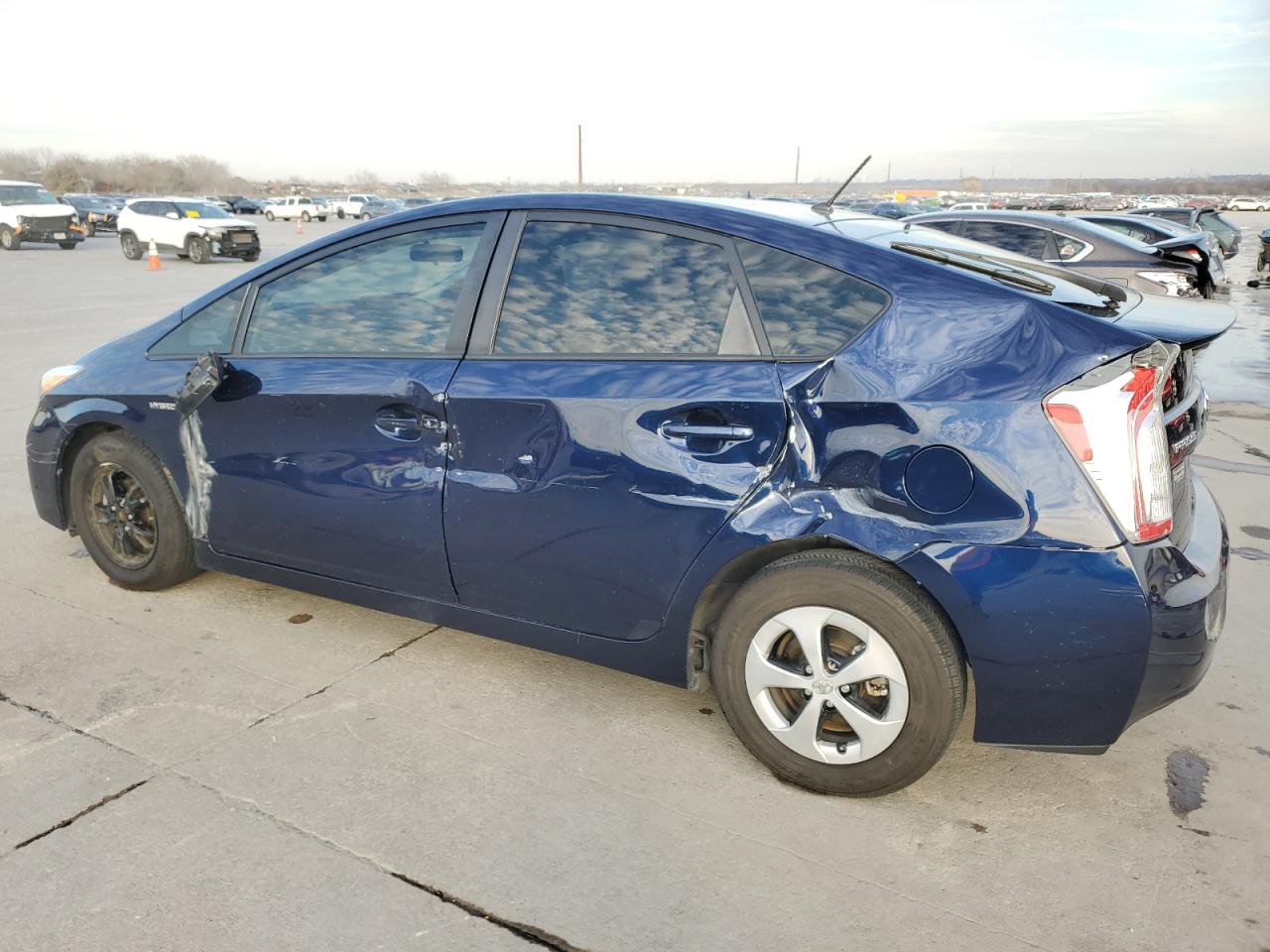 2014 Toyota Prius - Image 2