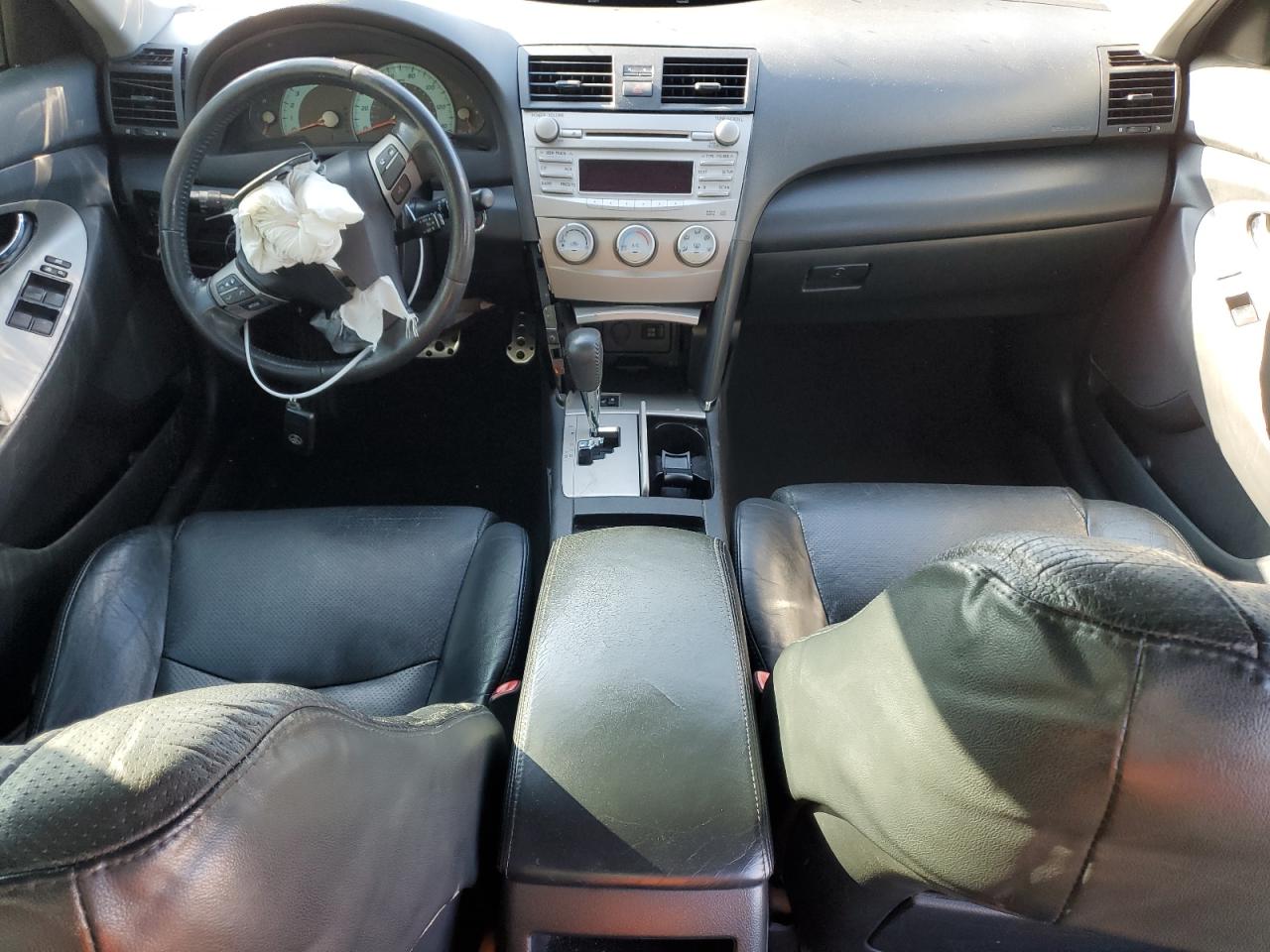 2011 Toyota Camry - Image 8
