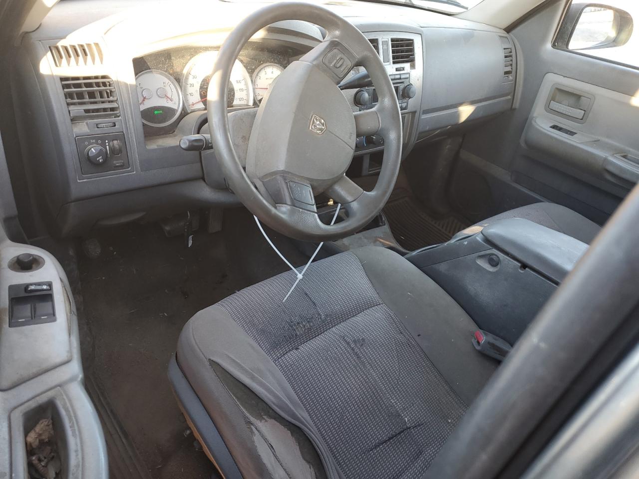 2007 Dodge Dakota - Image 8