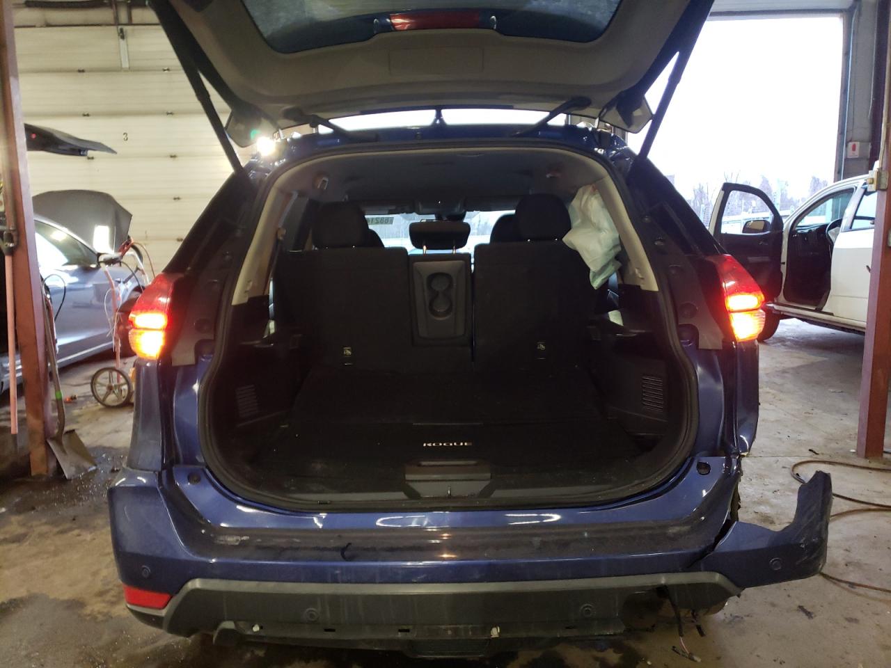 2020 Nissan Rogue - Image 6