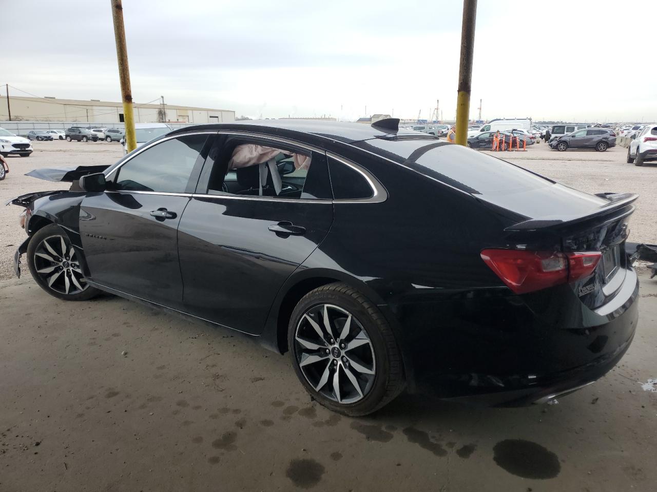 2021 Chevrolet Malibu - Image 2